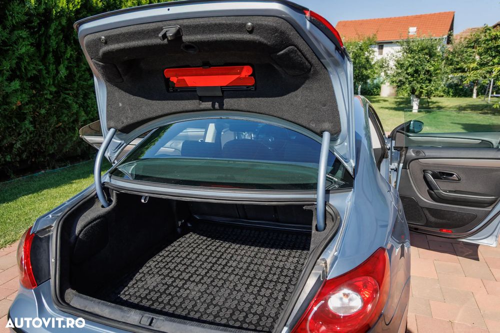 Volkswagen Passat - 9
