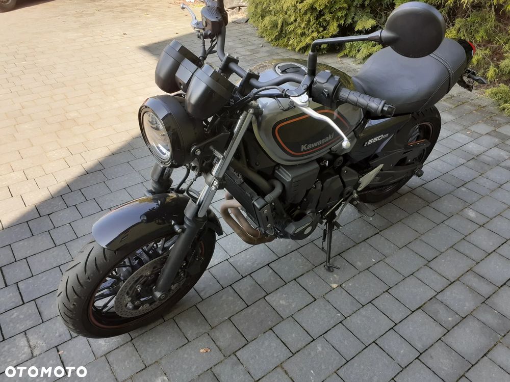 Kawasaki Z 650 RS - 24
