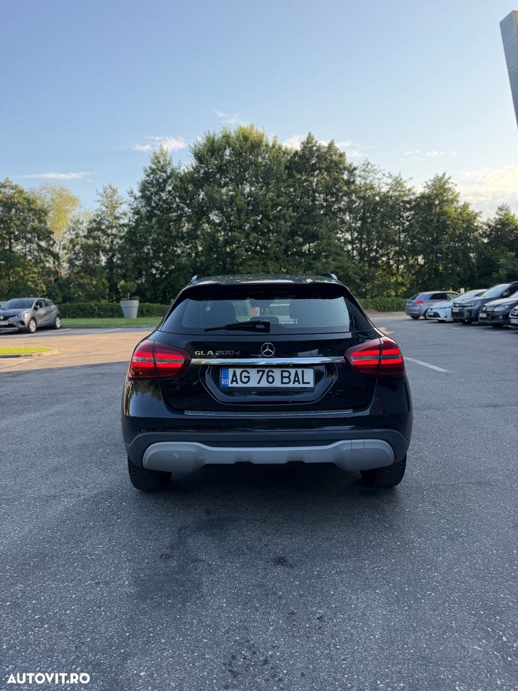 Mercedes-Benz GLA 200 d Aut. - 5