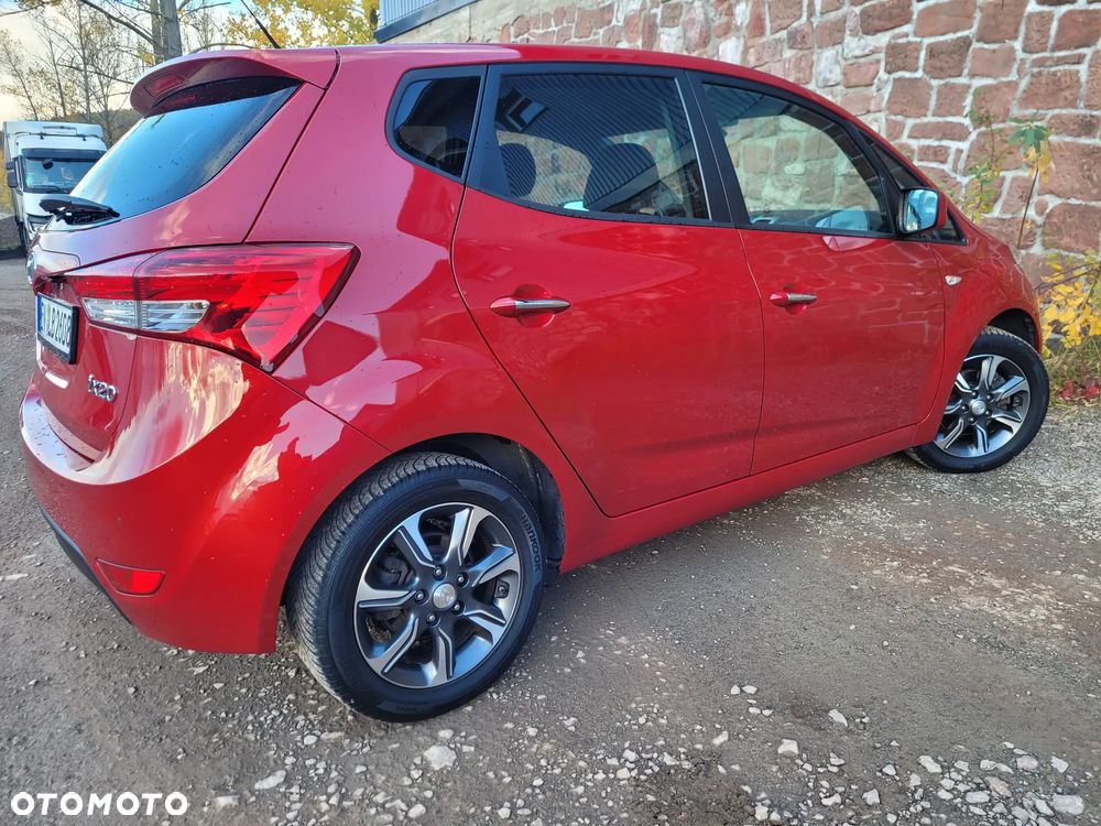 Hyundai ix20 1.4 blue YES - 13