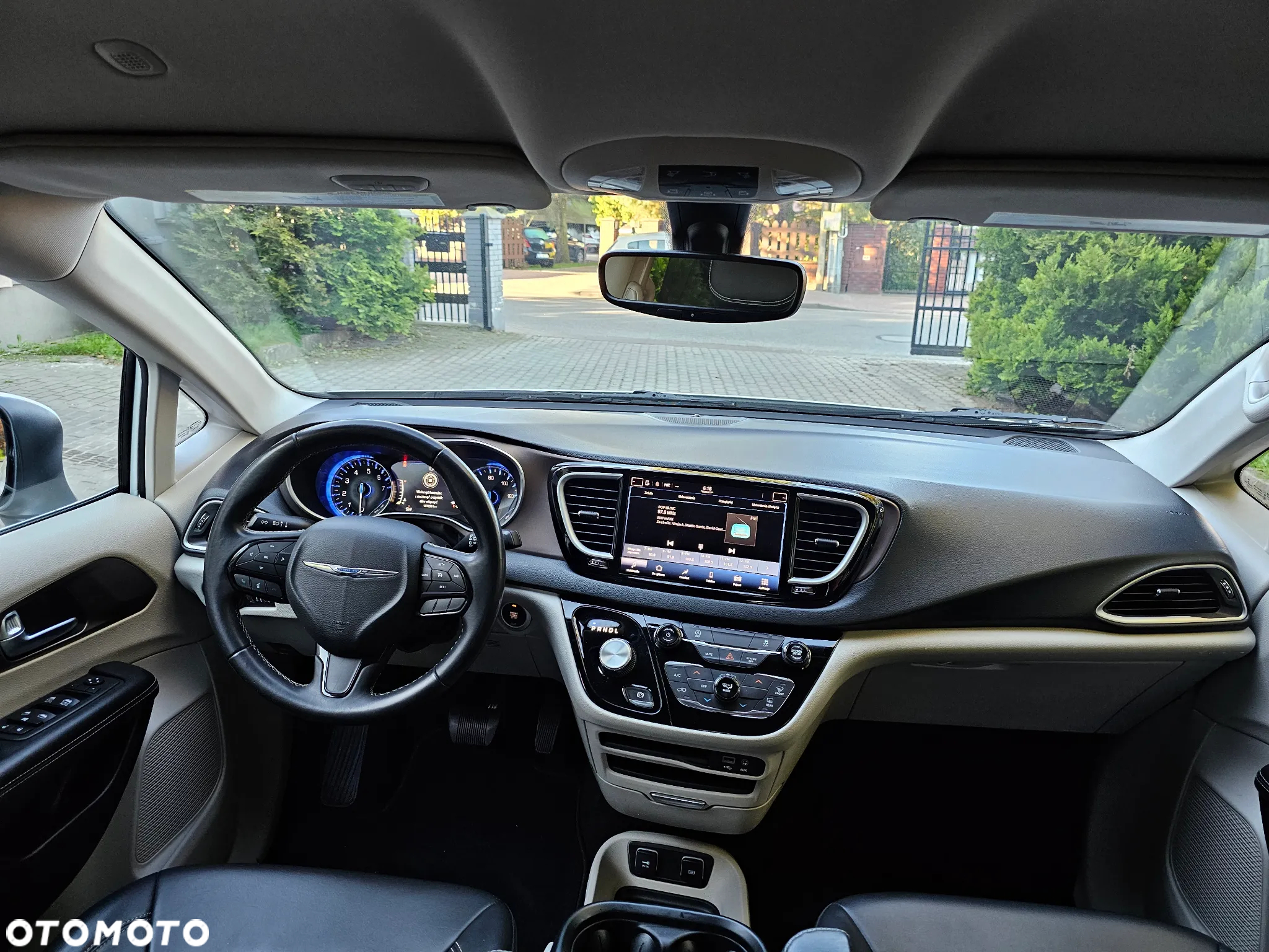 Chrysler Pacifica - 18