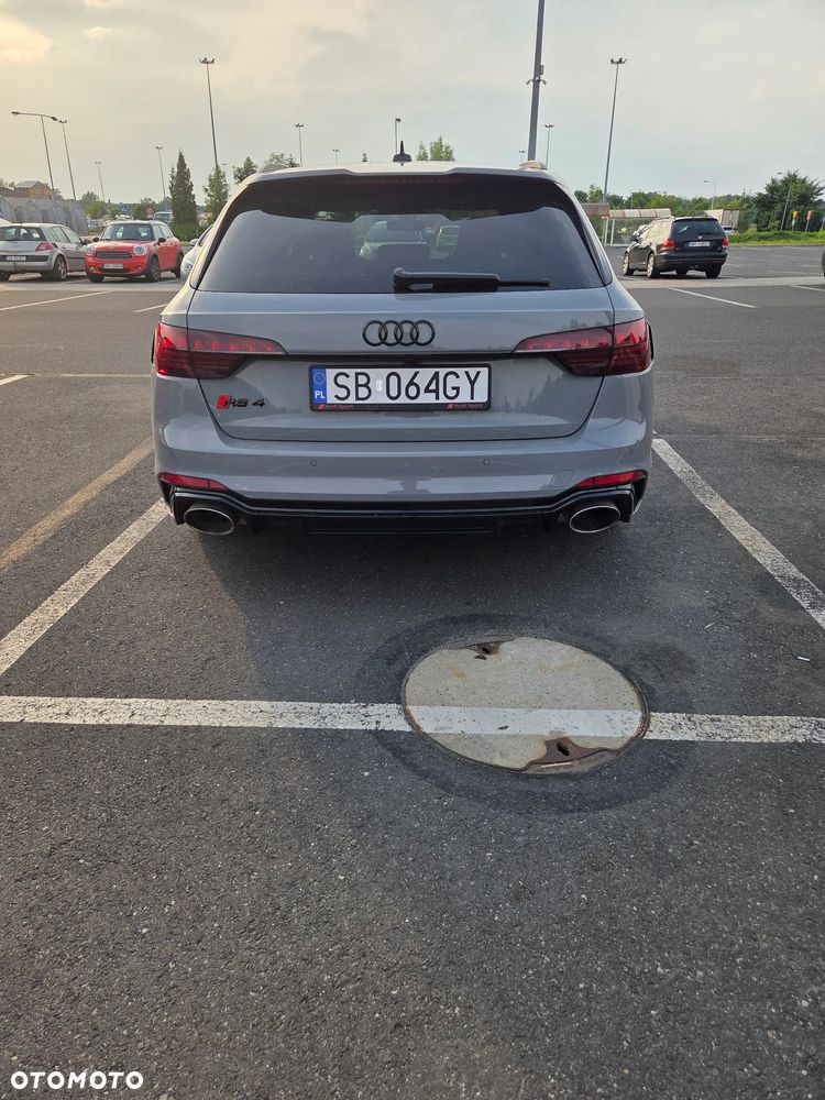Audi RS4 Avant TFSI Quattro Tiptronic - 5