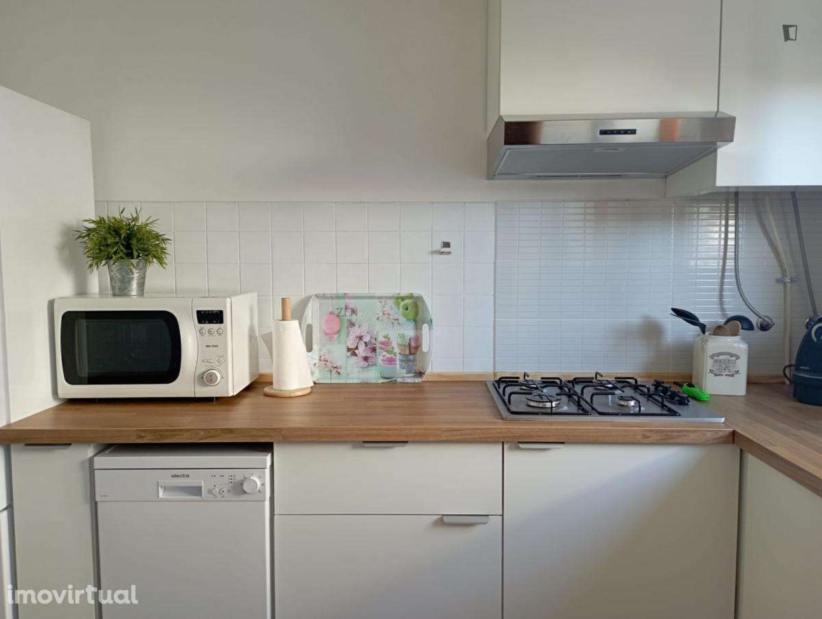 Quarto - localizado em Carcavelos Lisbon - Grande imagem: 5/15