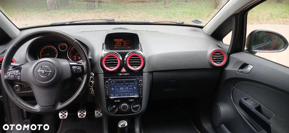 Opel Corsa 1.4 16V 150 Jahre - 18