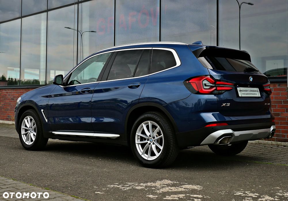 BMW X3 sDrive18d mHEV - 12