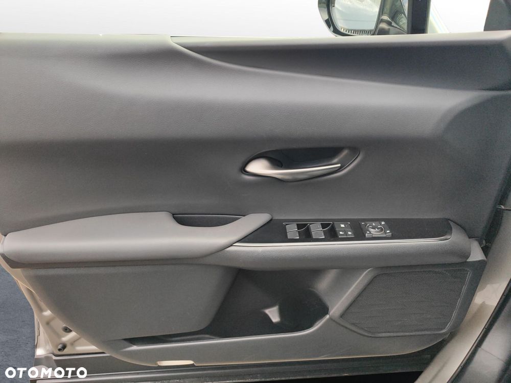 Lexus UX 200 GPF F Impression 2WD - 11