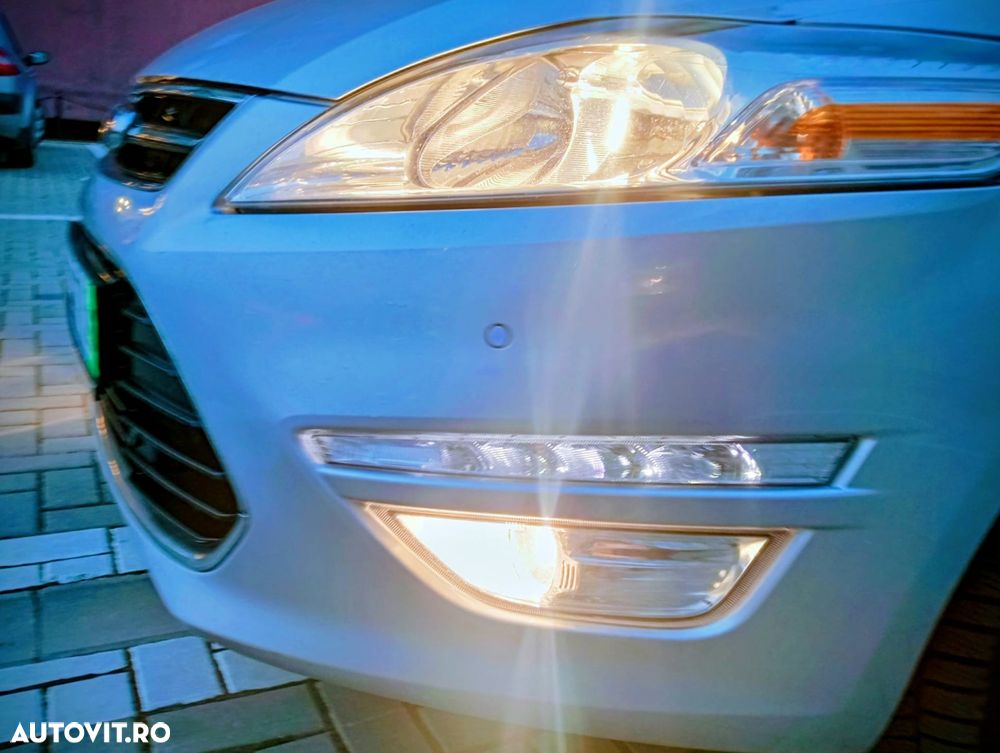 Ford Focus 1.6 TDCI Ghia - 11