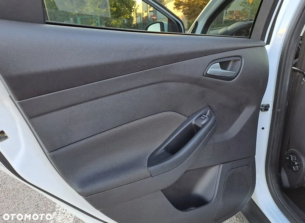 Ford Focus - 17