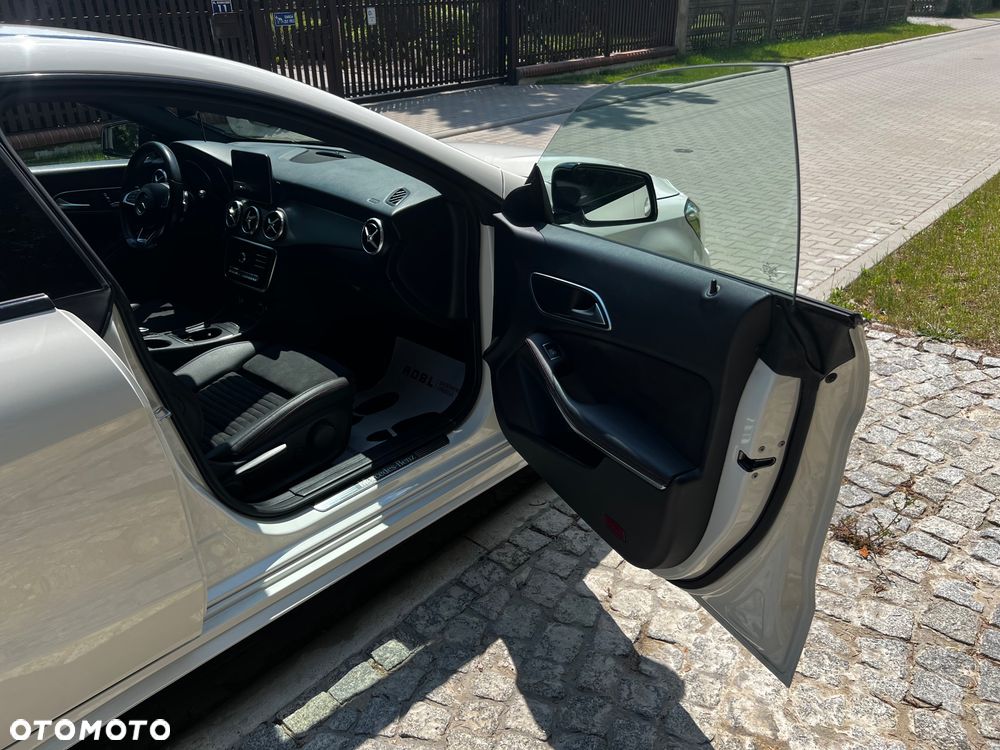Mercedes-Benz CLA - 22