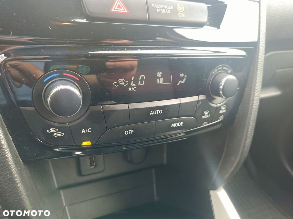 Suzuki Vitara 1.6 Premium 4WD - 19