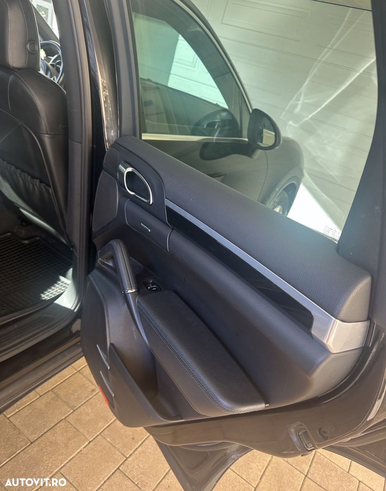 Porsche Cayenne 3.0TD TipTronic - 7