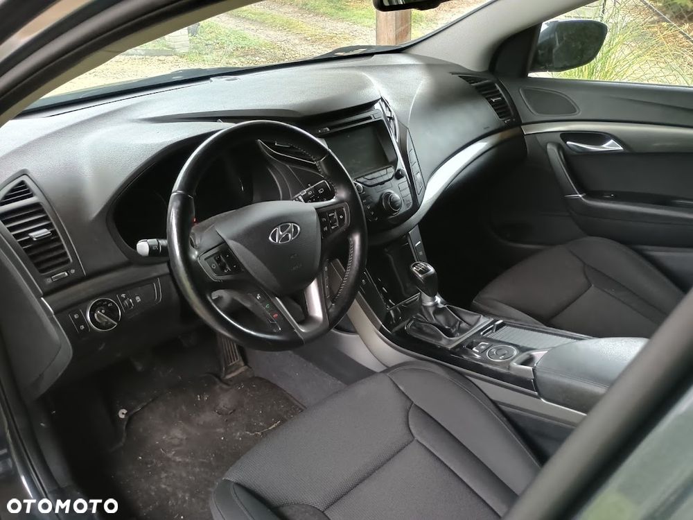 Hyundai i40 Kombi 1.7 CRDi Premium - 9