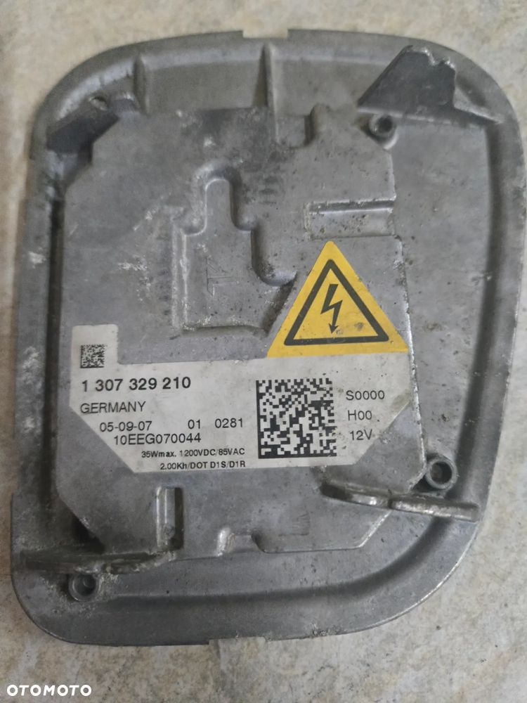 PRZETWORNICA XENON VOLVO 1 307 329 210 - 2