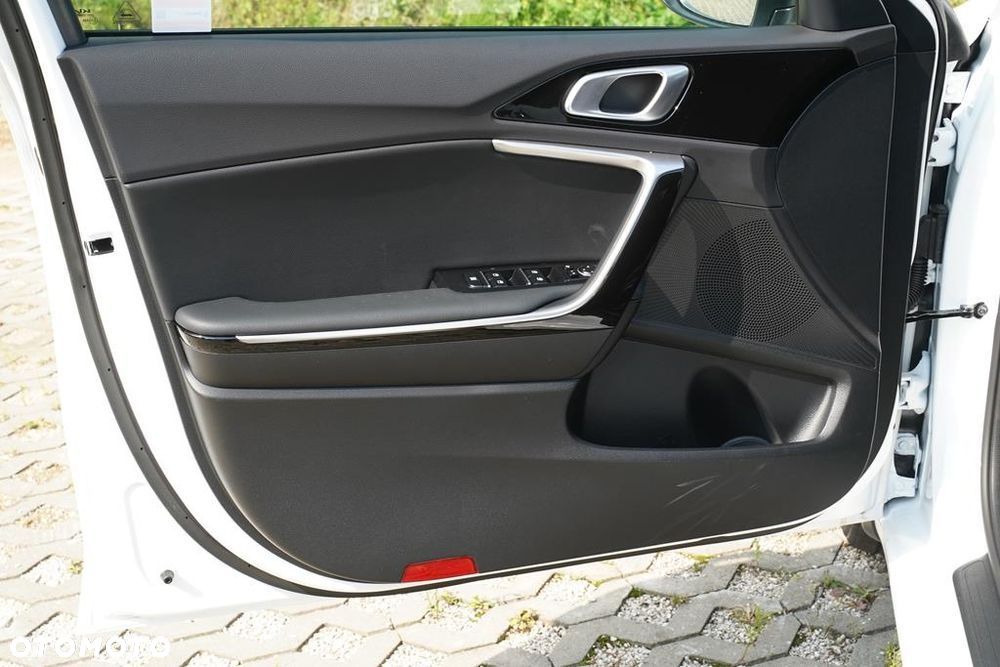 Kia Ceed 1.5 T-GDI Tribute DCT - 11