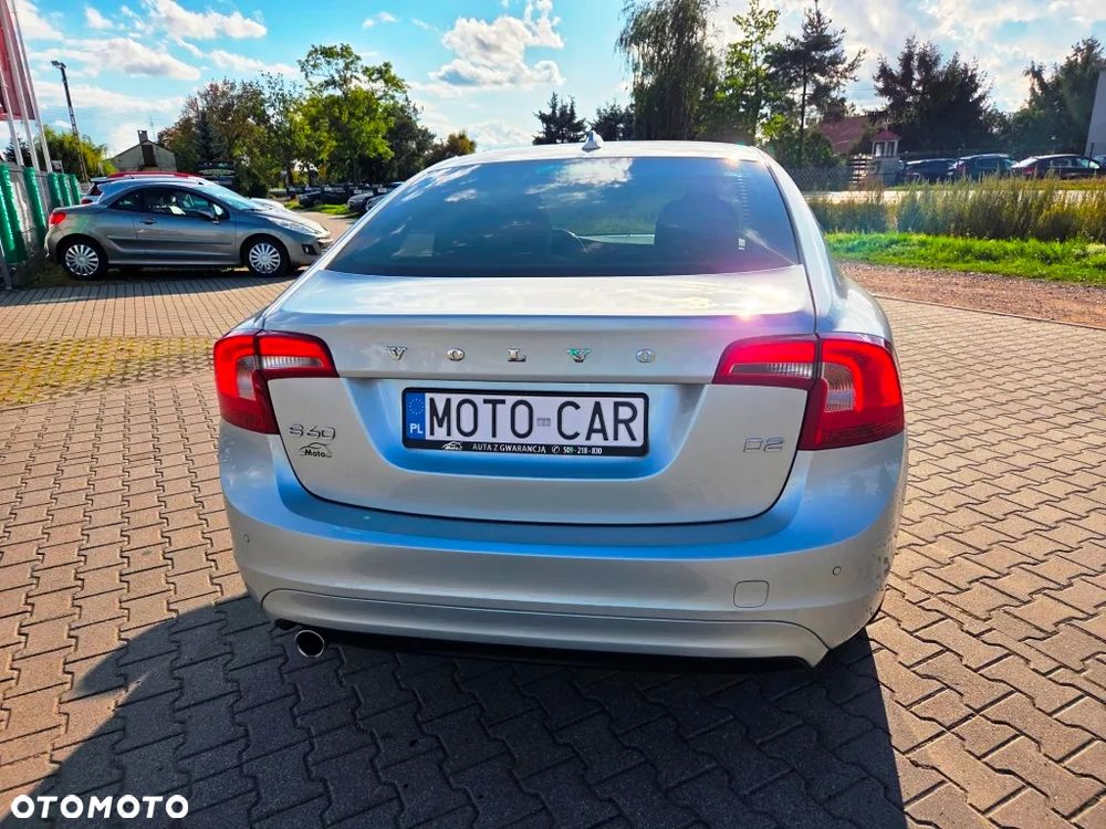 Volvo S60 D2 Drive-E Momentum - 11