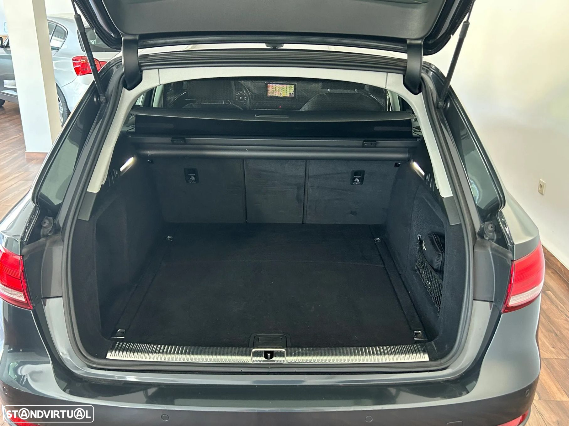 Audi A4 Avant 2.0 TDI Sport S tronic - 32