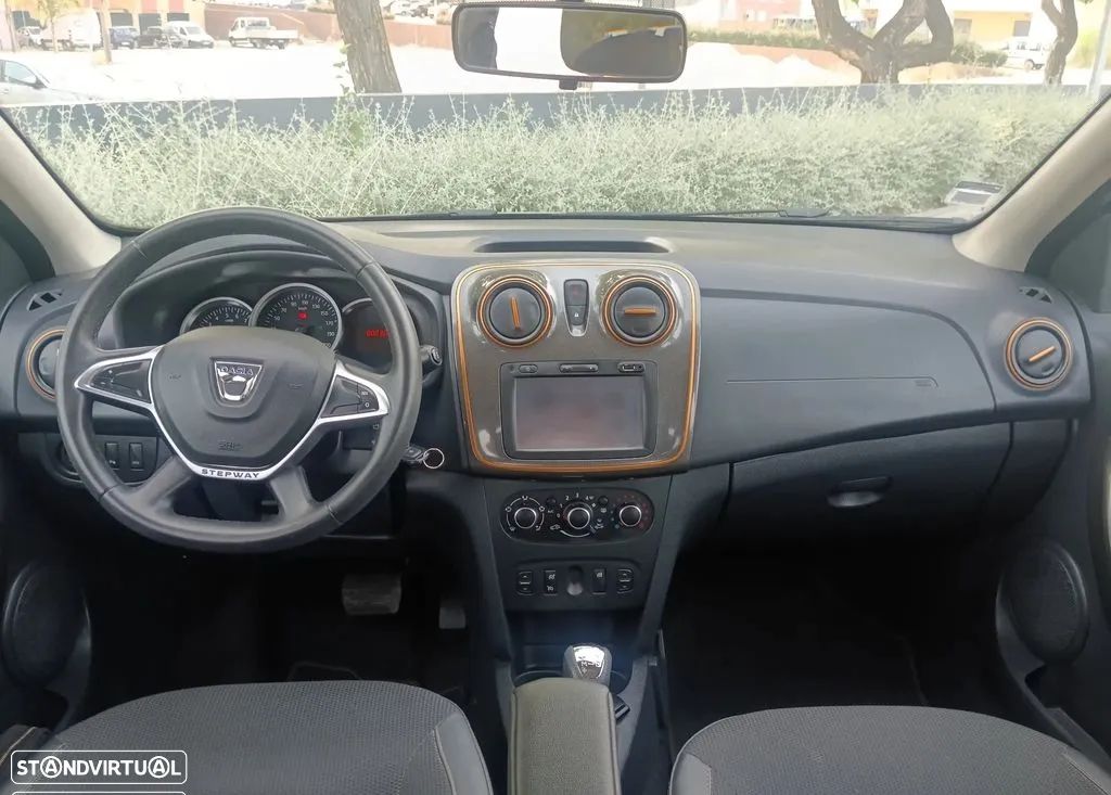 Dacia Sandero 1.5 dCi Stepway - 1