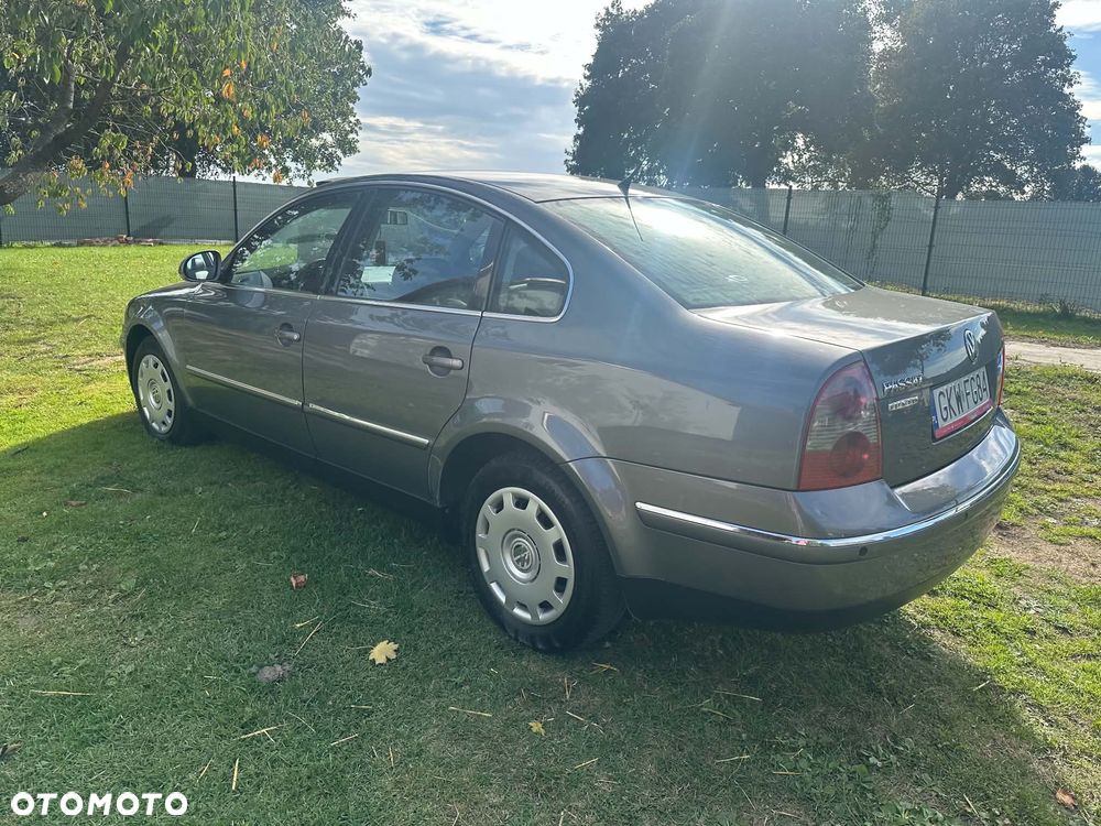 Volkswagen Passat 1.9 TDI Comfortline - 6