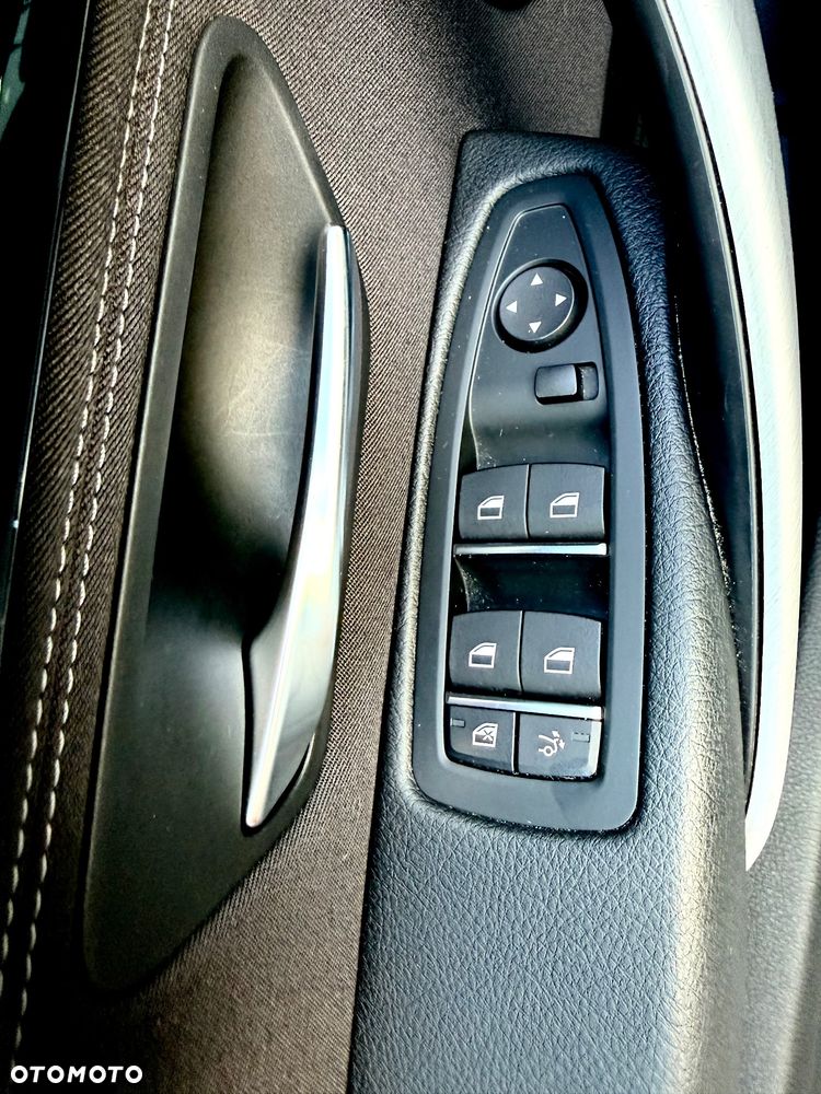 BMW Seria 3 320i xDrive M Sport - 15