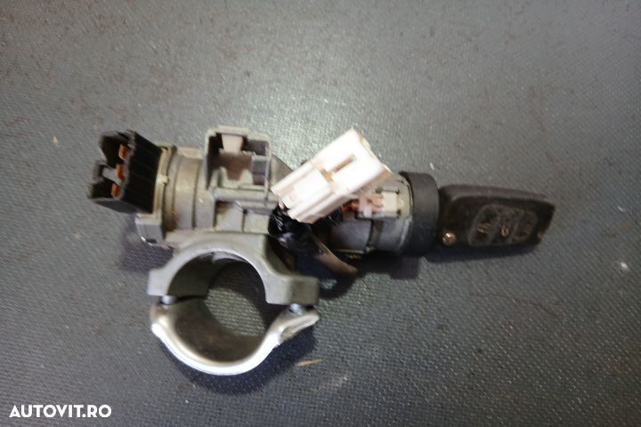 Contact cu cheie Hyundai ix20 1 [2010 - 2015] Hatchback 1.4 MT (90 hp - 3