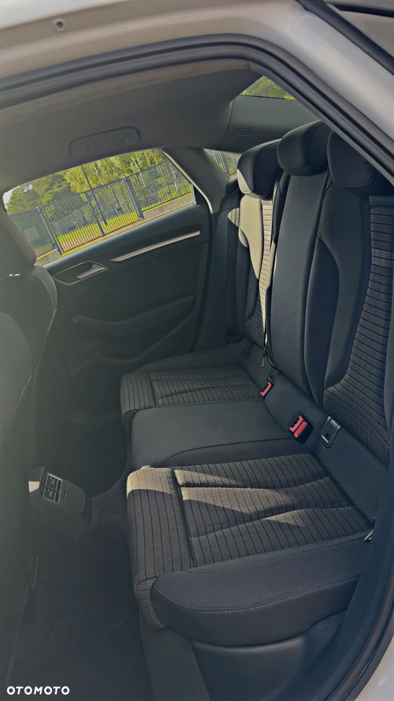 Audi A3 Limousine 1.0 TFSI Sport S tronic - 17