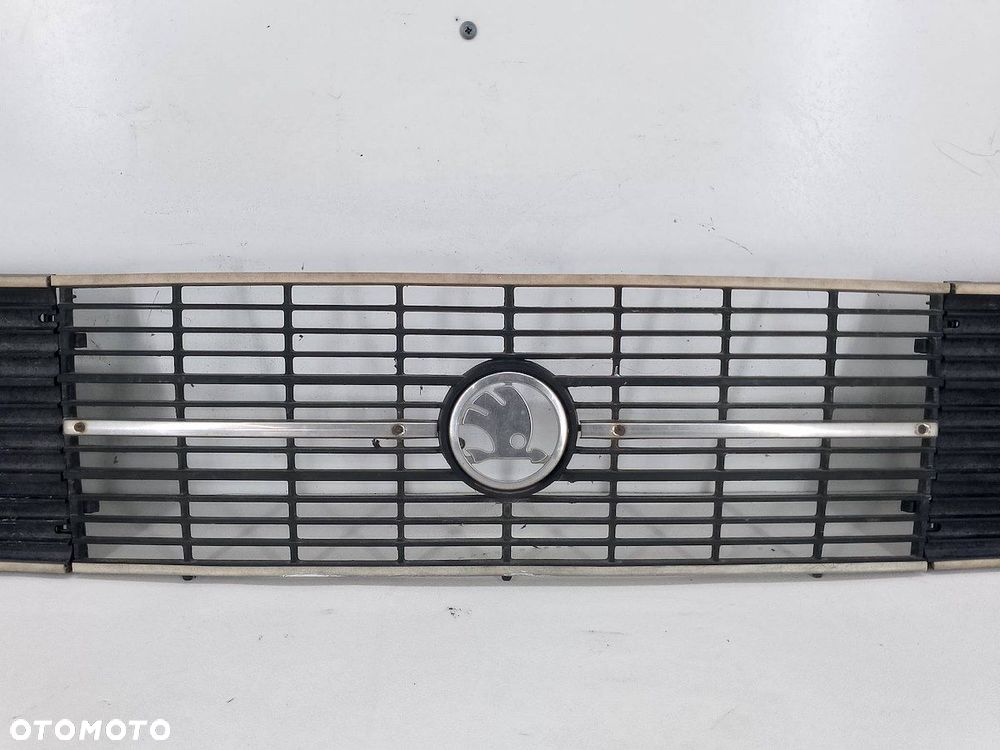 ATRAPA GRILL GRIL SKODA 120L ( 76-90 ) - 3