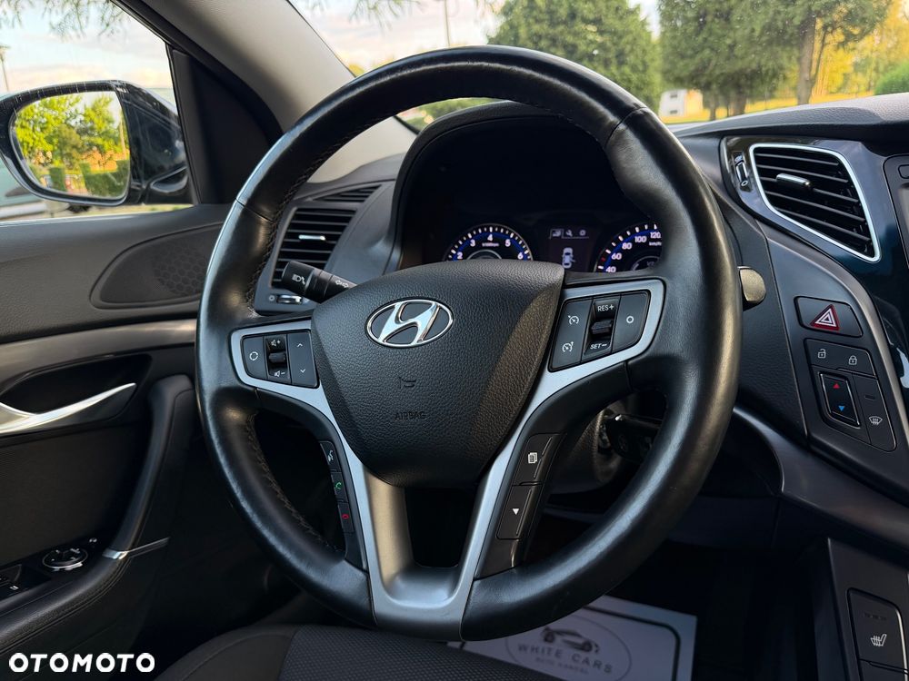 Hyundai i40 Kombi 2.0 Automatik Premium - 31