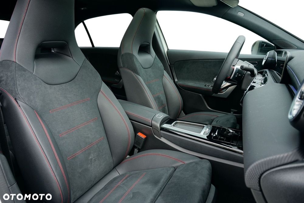 Mercedes-Benz Klasa A 220 4-Matic AMG Line 8G-DCT - 8