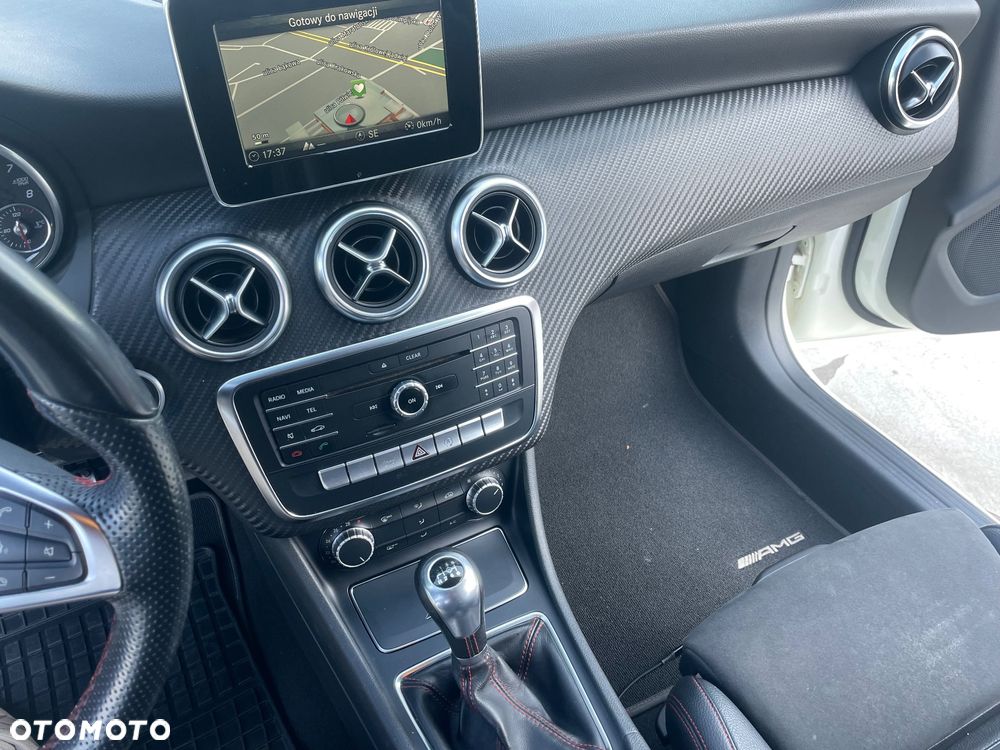 Mercedes-Benz Klasa A 180 AMG Line - 17