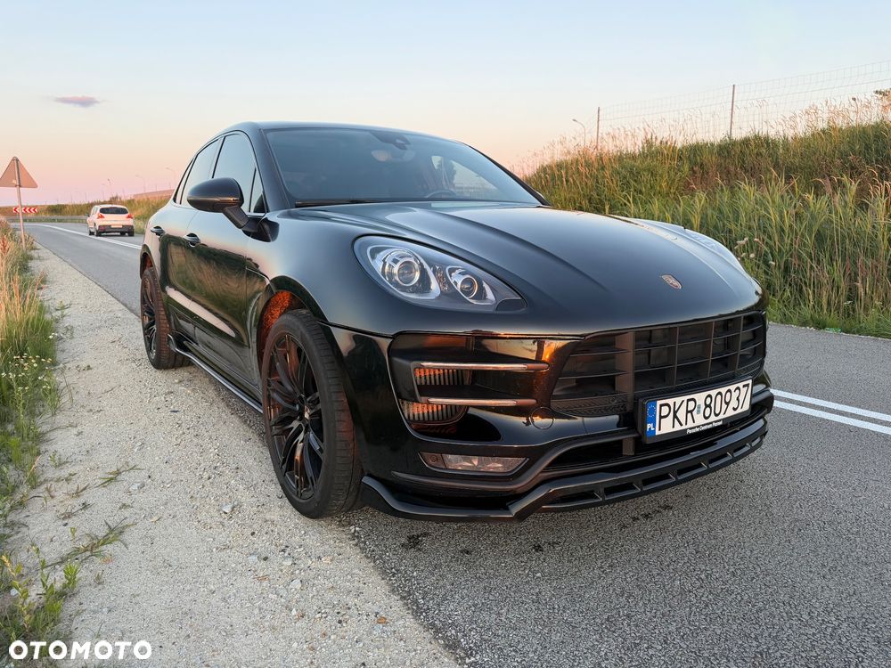 Porsche Macan Turbo - 10