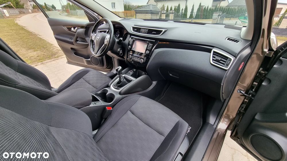 Nissan Qashqai 1.2 DIG-T N-Vision - 9