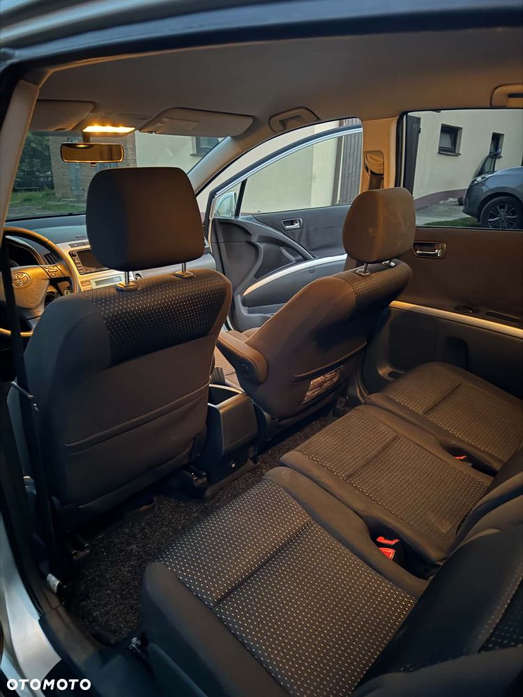 Toyota Corolla Verso 1.8 Sol 7os - 9