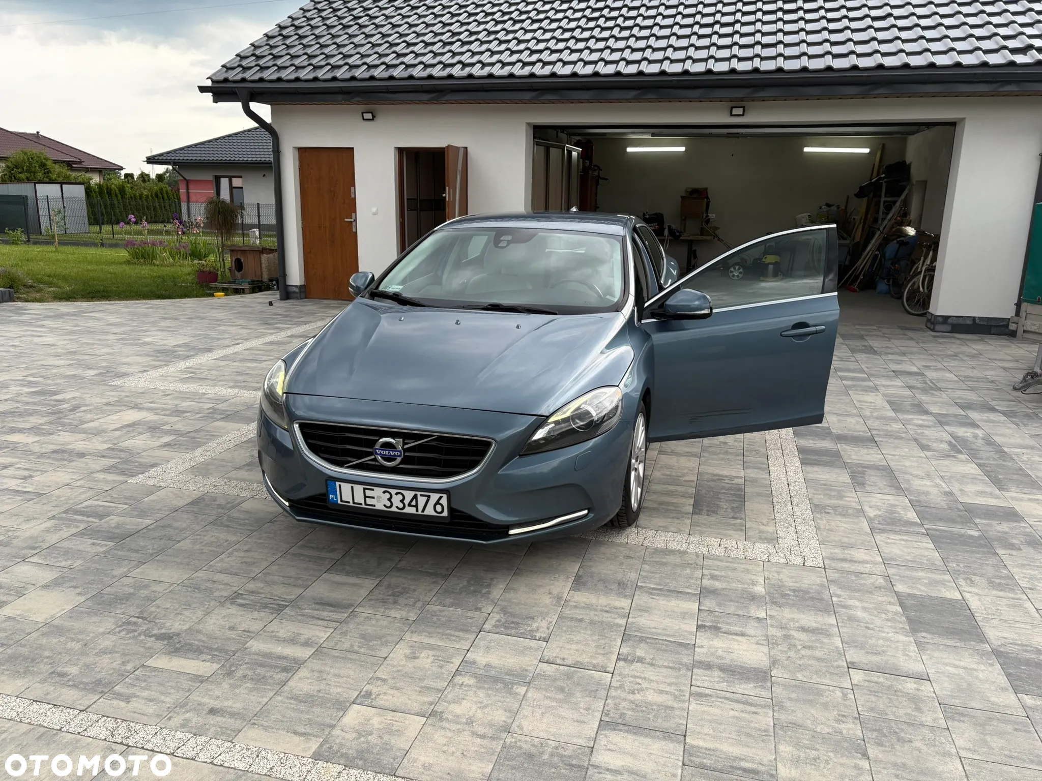 Volvo V40 D2 R Design - 6