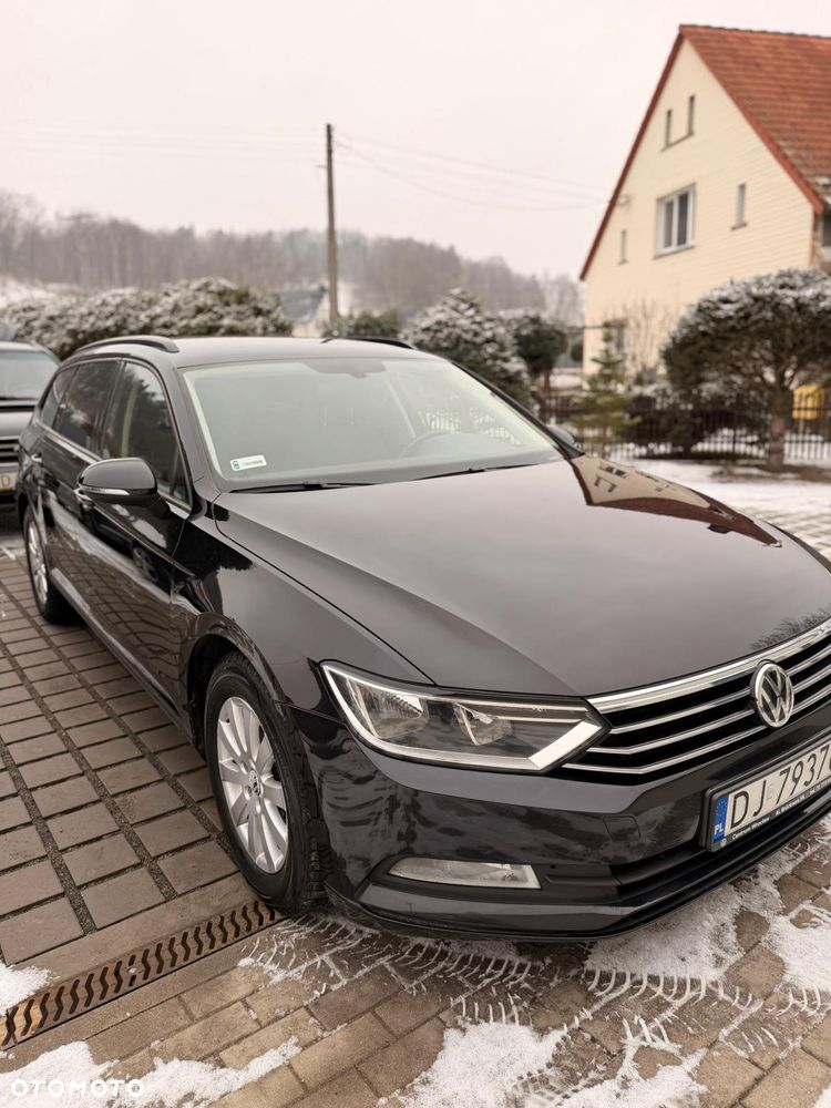 Volkswagen Passat 2.0 TDI (BlueMotion Technology) DSG Trendline - 1