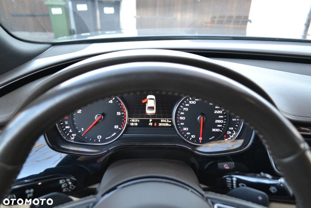 Audi A8 4.2 TDI DPF (clean diesel) quattro tiptronic Lang - 23