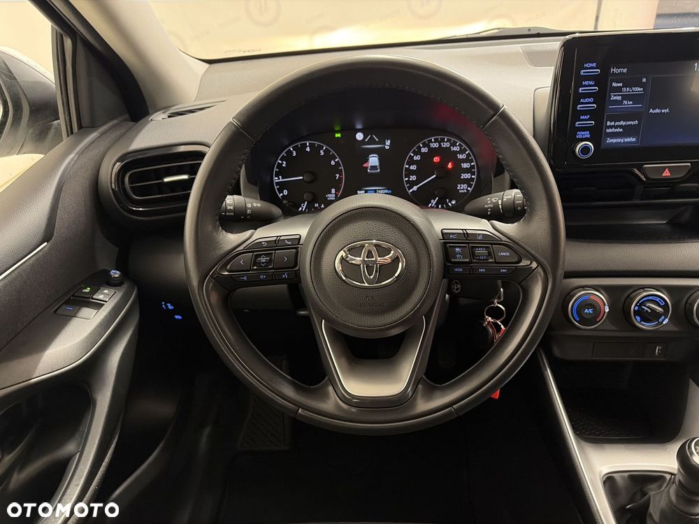 Toyota Yaris - 12