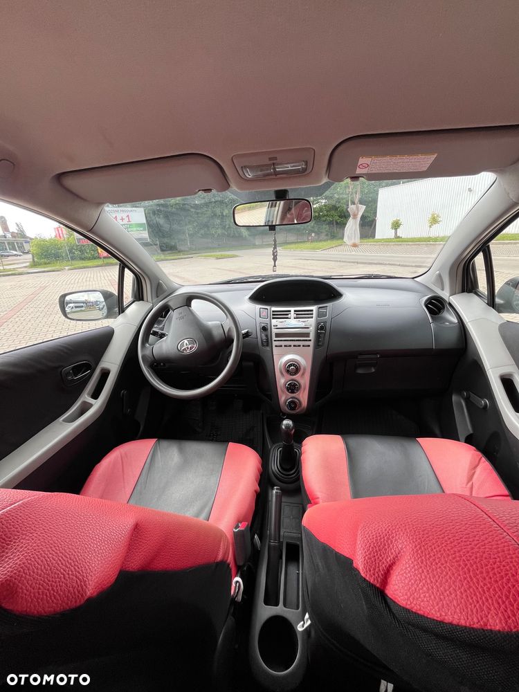 Toyota Yaris 1.0 Luna A/C - 8