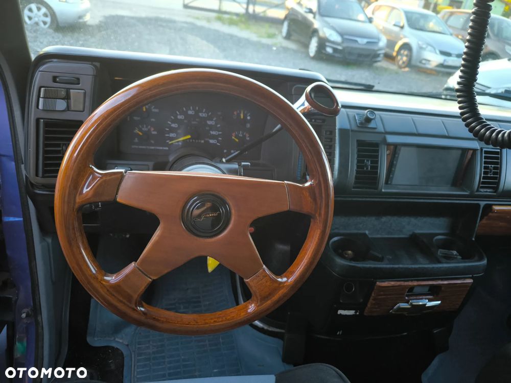 Chevrolet Astro - 9