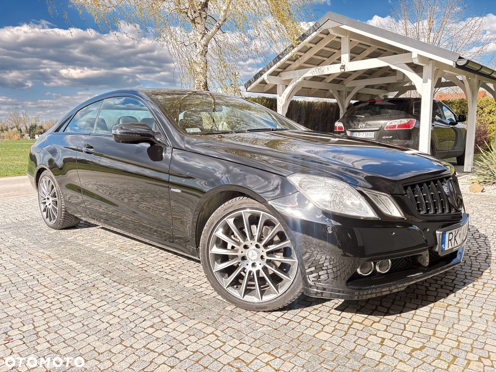 Mercedes-Benz Klasa E 250 CGI BlueEffICIENCY - 2