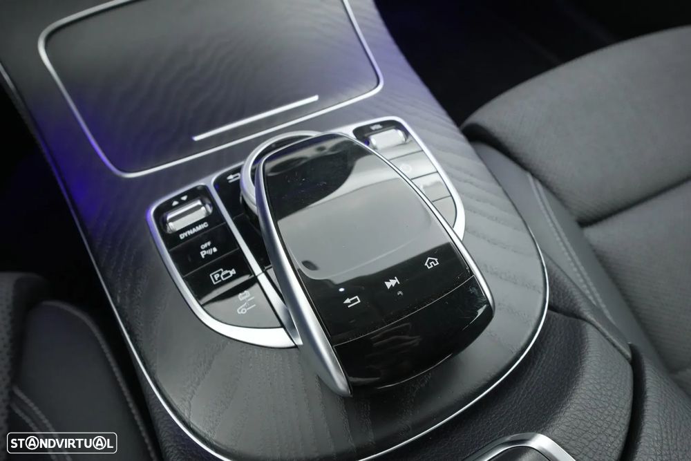 Mercedes-Benz E 300 de Avantgarde - 25