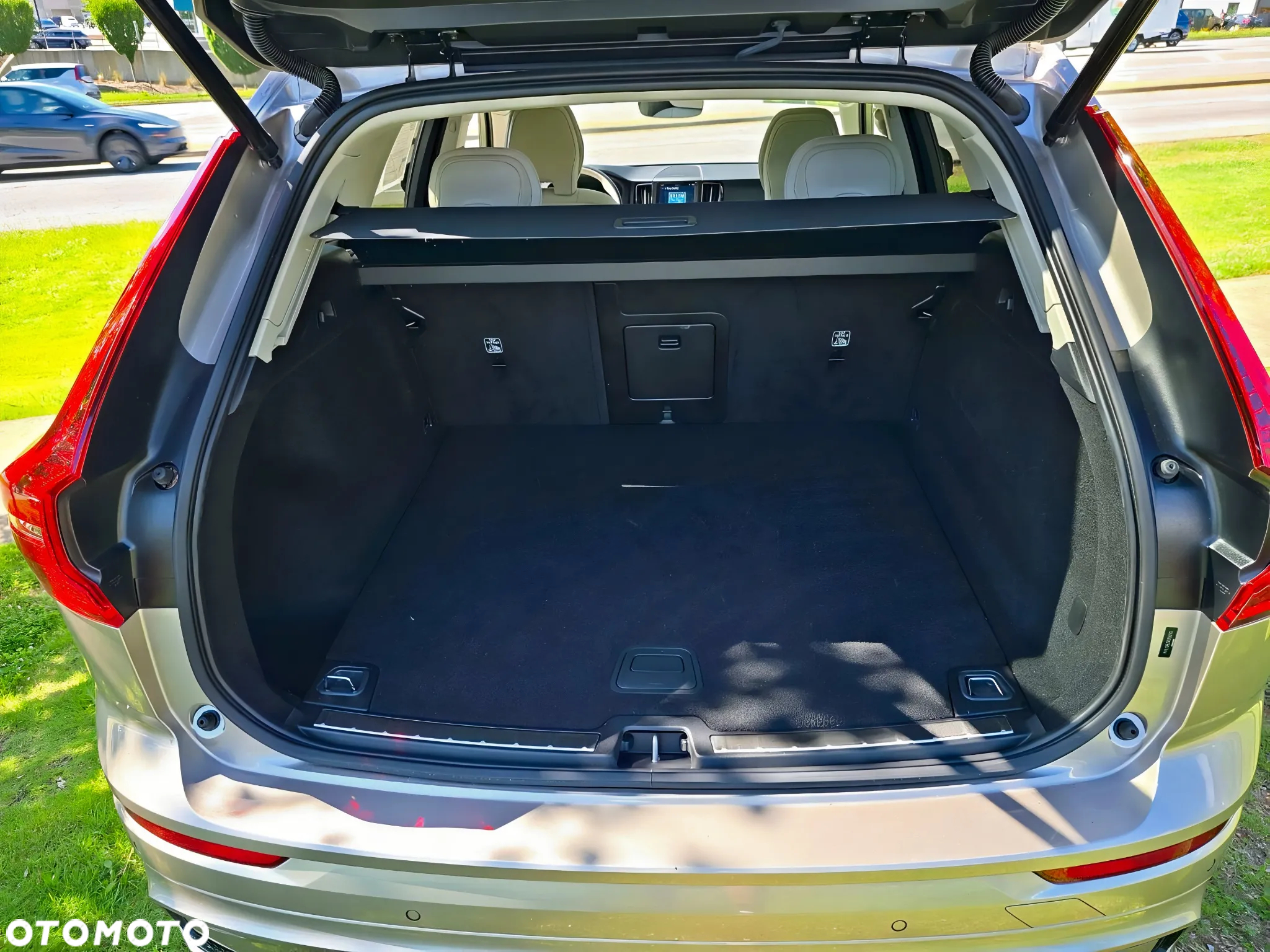 Volvo XC 60 B5 B AWD Plus Dark - 10