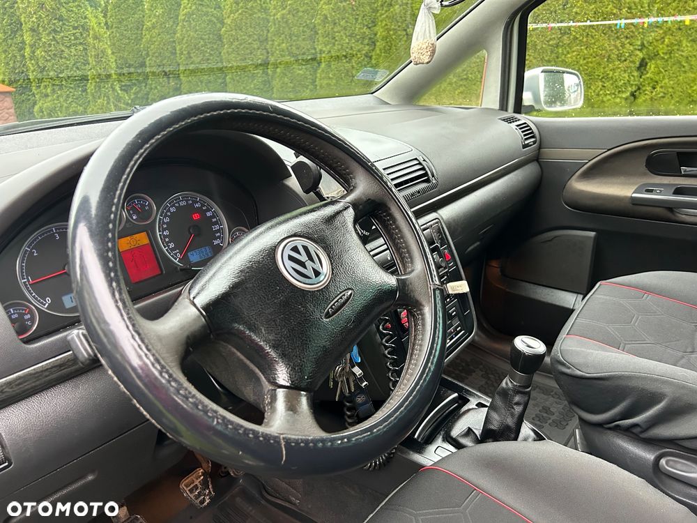 Volkswagen Sharan 1.9 TDI Basis - 9