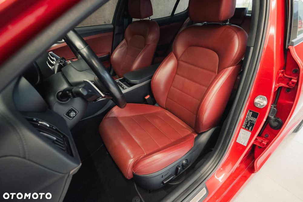 Kia Stinger 3.3 T-GDI V6 GT Prestige Line AWD - 13