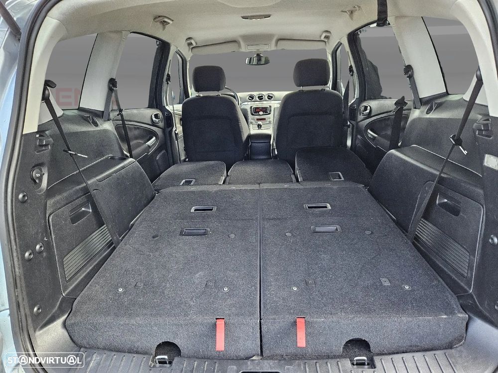 Ford S-Max 1.8 TDCi Titanium 7L - 32