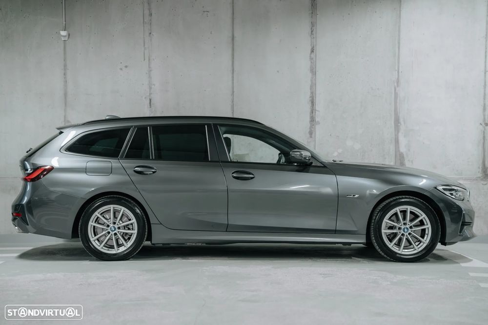 BMW 320 - 4