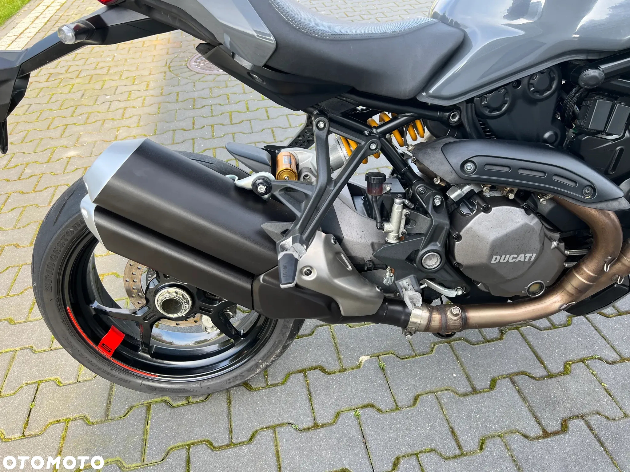 Ducati Monster - 10