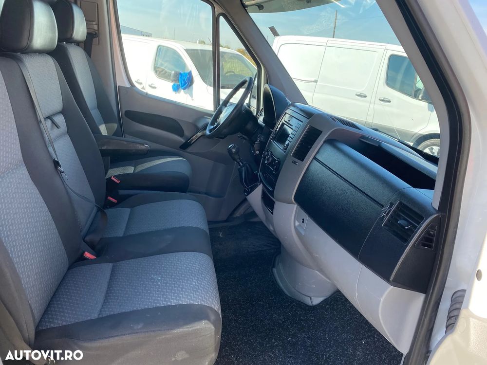Volkswagen CRAFTER - 9