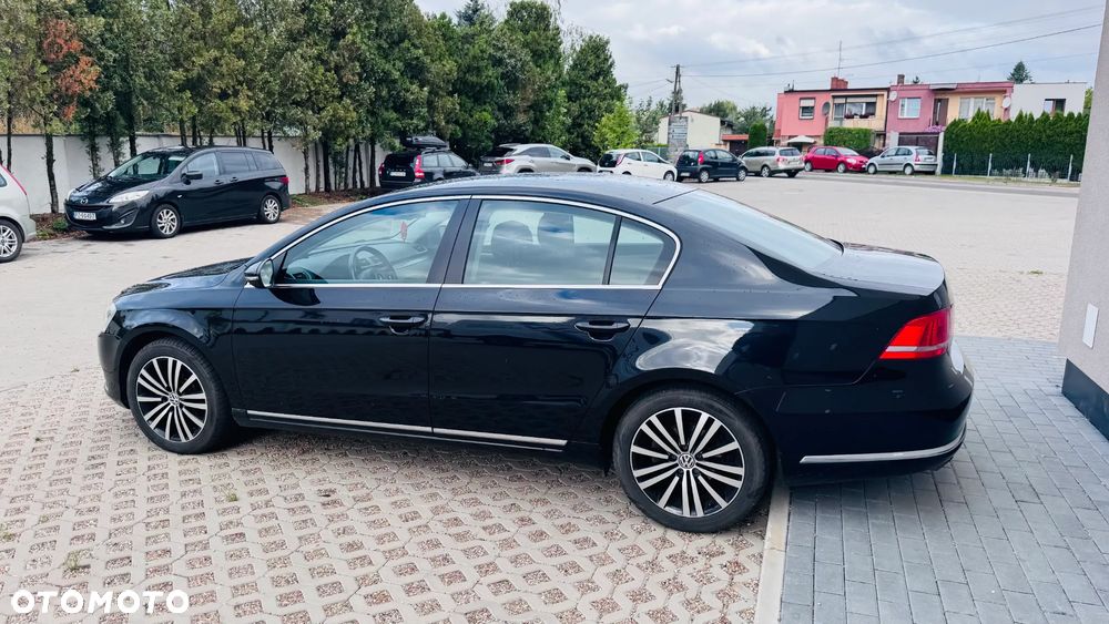 Volkswagen Passat 2.0 TDI DSG BlueMotion Technology Comfortline - 2