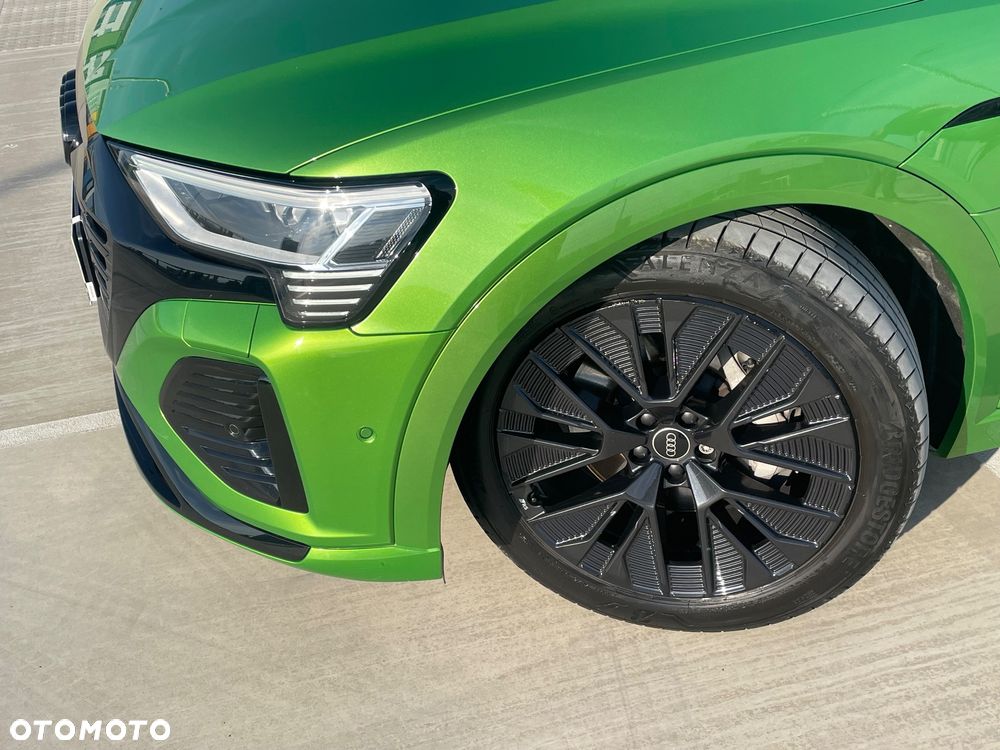 Audi Q8 Sportback e-tron - 12