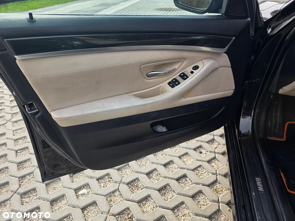 BMW Seria 5 520d Modern Line - 9